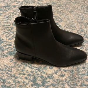 Aquatalia black size 13 boot